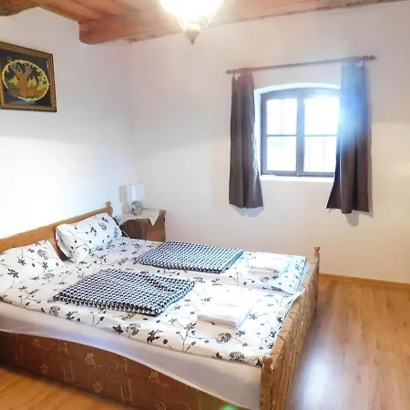 Joe Bacsi Rezidenciaja Apartment