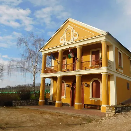Joe Bacsi Rezidenciaja Apartment Kisharsany